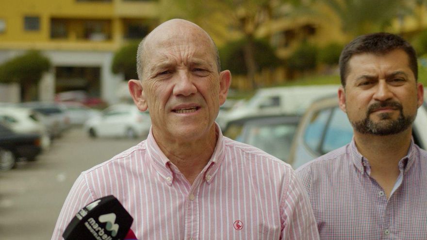 Los concejales de OSP Manuel Osorio y Daniel Mahiquez, ayer, en San Pedro Alcántara.