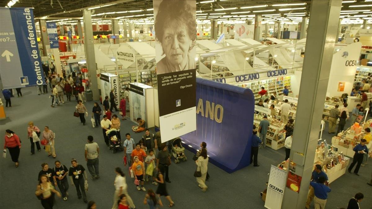 zentauroepp2450735 vista general del recinto ferial feria internacional del li200609134828