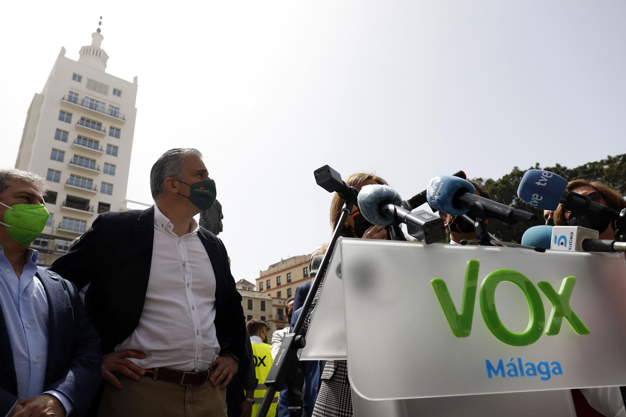 Vox reúne a 150 personas en un acto en el centro de Málaga