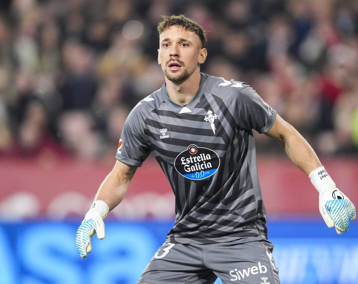 Andrei Radu, durante la última visitadel Celta al Sánchez Pizjuán.