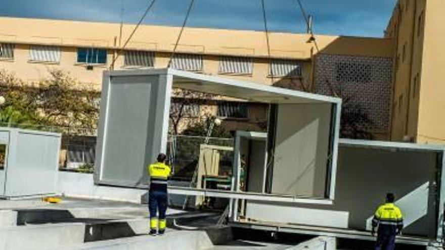 Comienzan a instalar las prefabricadas del instituto Azorín a falta de adjudicar la obra