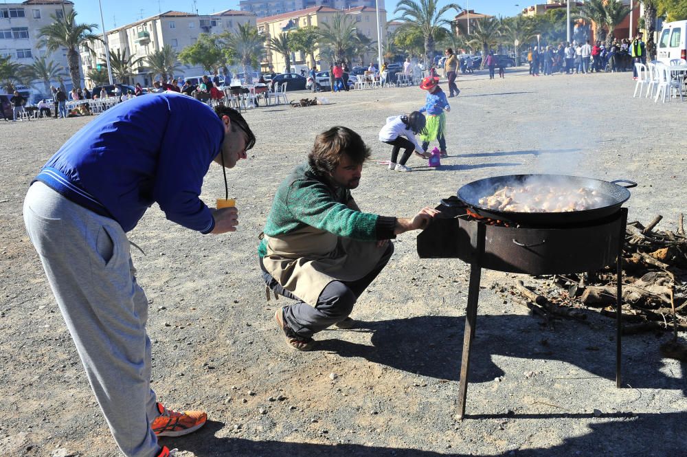 Tradicional concurso de paellas de San Antón