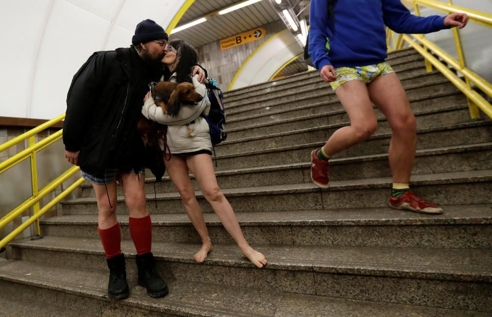 Escenes del dia sense pantalons al metro 2018.