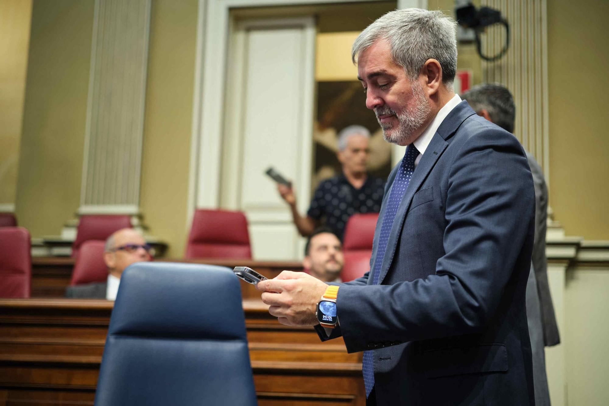 Pleno del Parlamento de Canarias