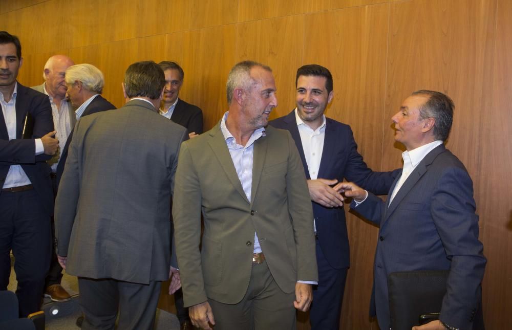 Distintos momentos de la celebración de la asamblea de la CEV en Alicante