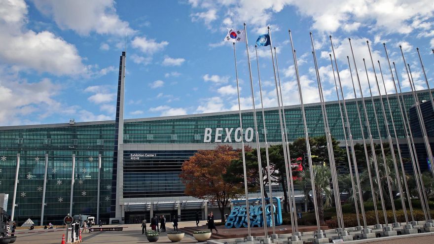 Casi 70 países apoyan reducir la fabricación de plástico en la cumbre mundial de la ONU