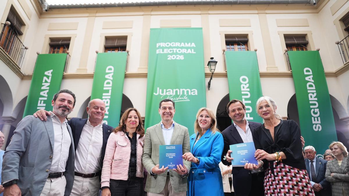 ELECCIONES EN ANDALUCÍA | Juanma Moreno: “El exceso de confianza de algunos nos puede llevar a una noche de frustración”