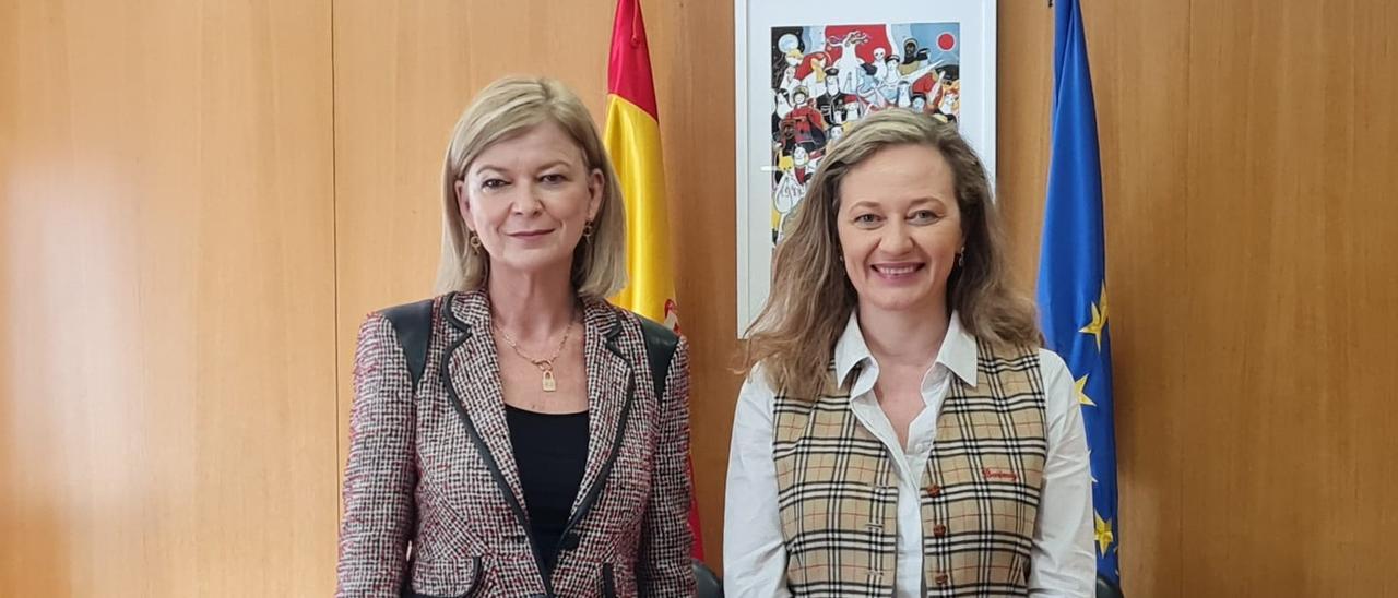 Gabriela Bravo y Victoria Rosell en la reunión celebrada en Madrid.