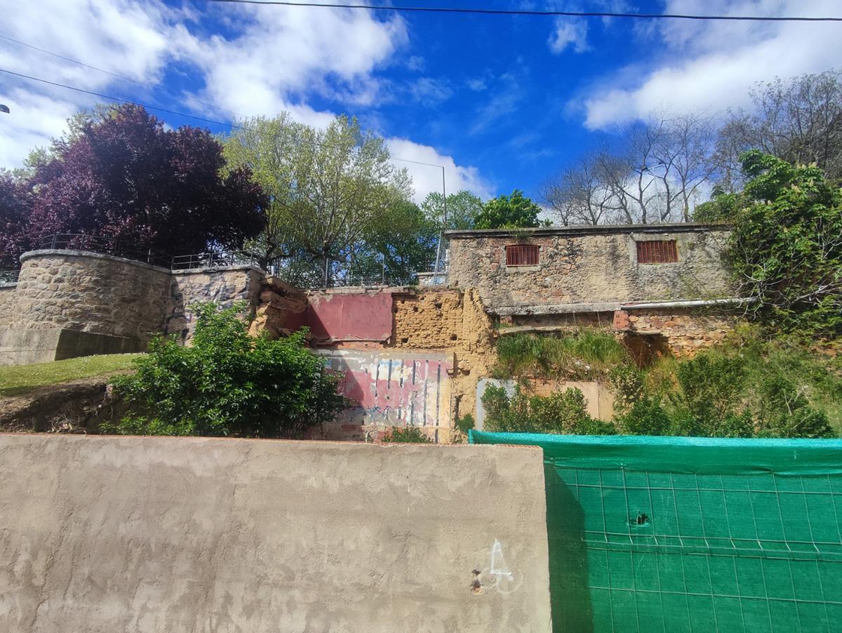 La zona afectada tras desplomarse el revestimiento.