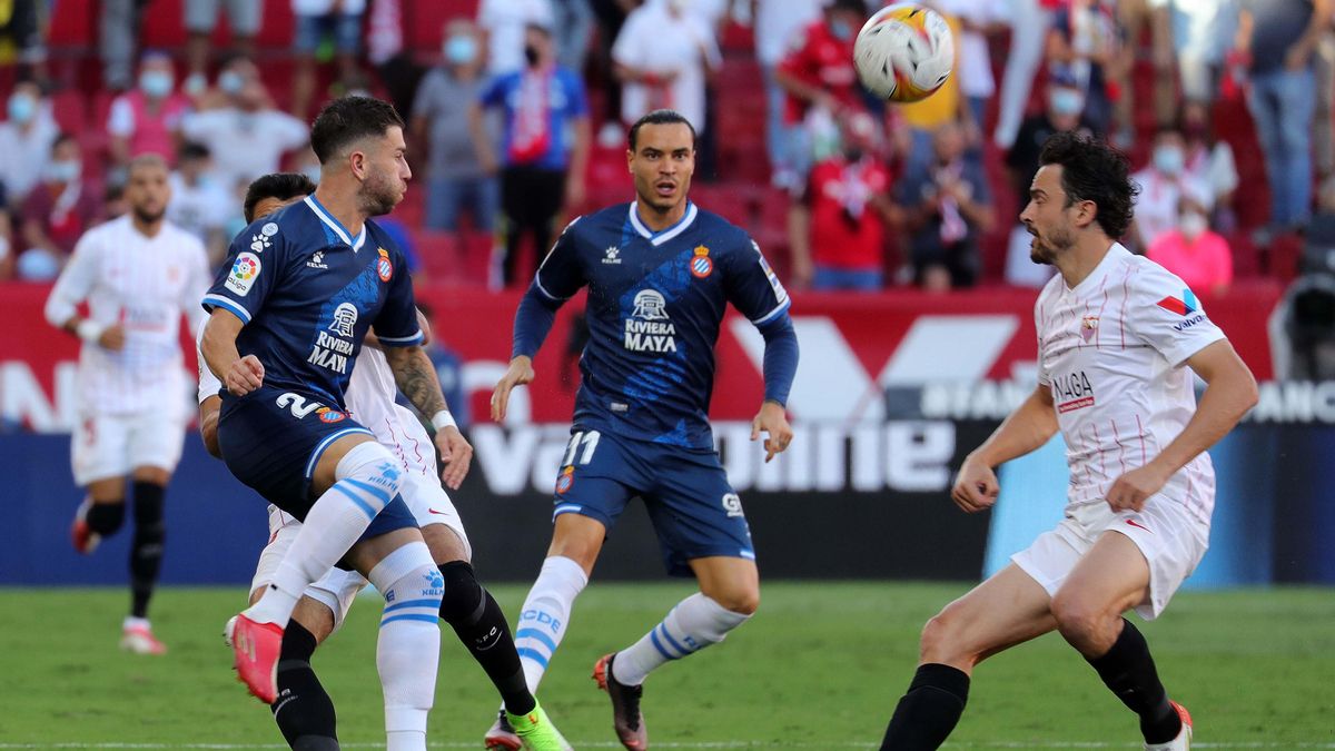 L’Espanyol es queda sec contra un Sevilla contundent i eficaç L’Espanyol es queda sec contra un Sevilla contundent i eficaç