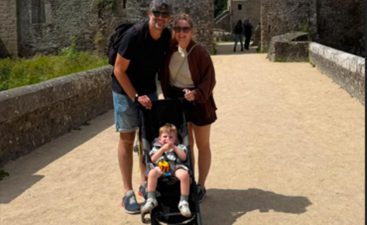 Gracia, su marido y el pequeño Pau