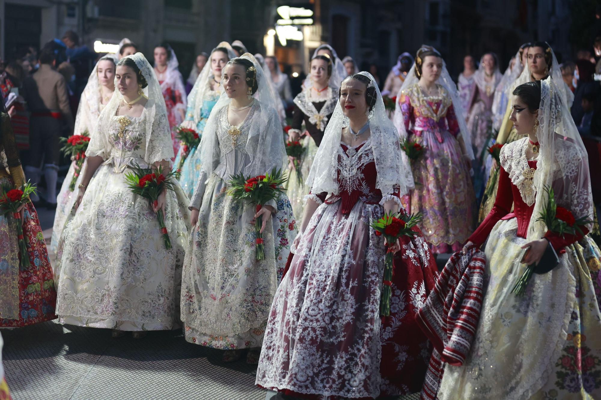 Búscate en el segundo día de ofrenda por la calle Quart (entre las 19:00 a las 20:00 horas)