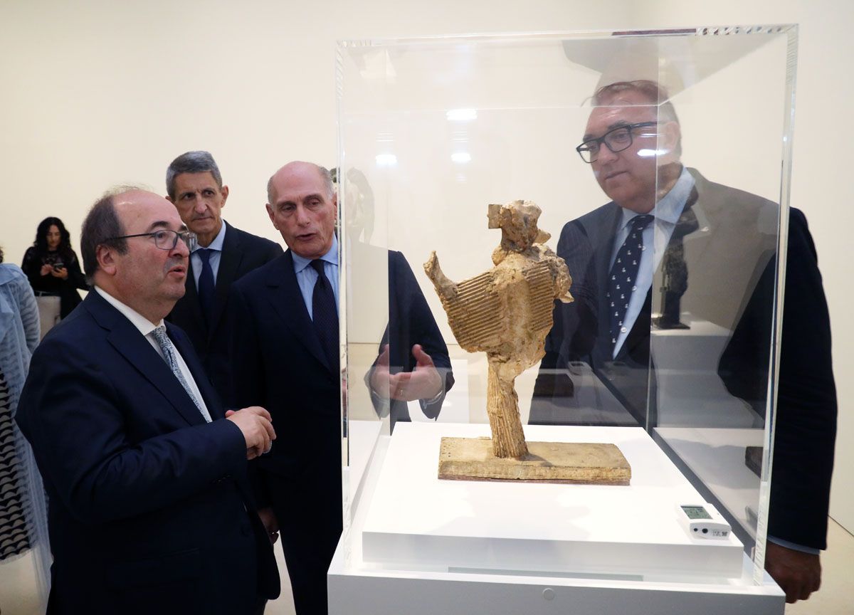 El ministro de Cultura Miquel Iceta visita la nueva exposición del Museo Picasso Málaga.