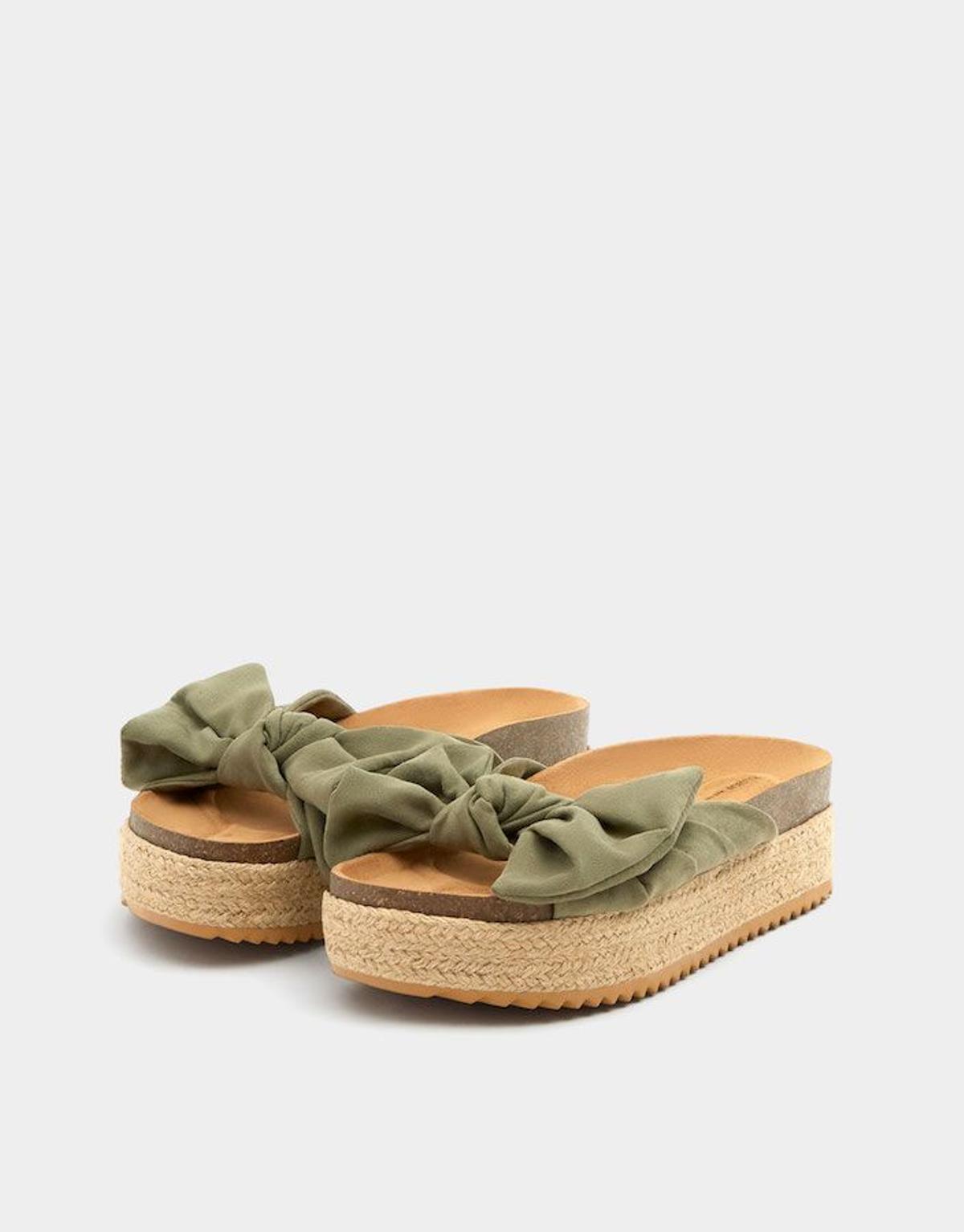 Las sandalias de yute