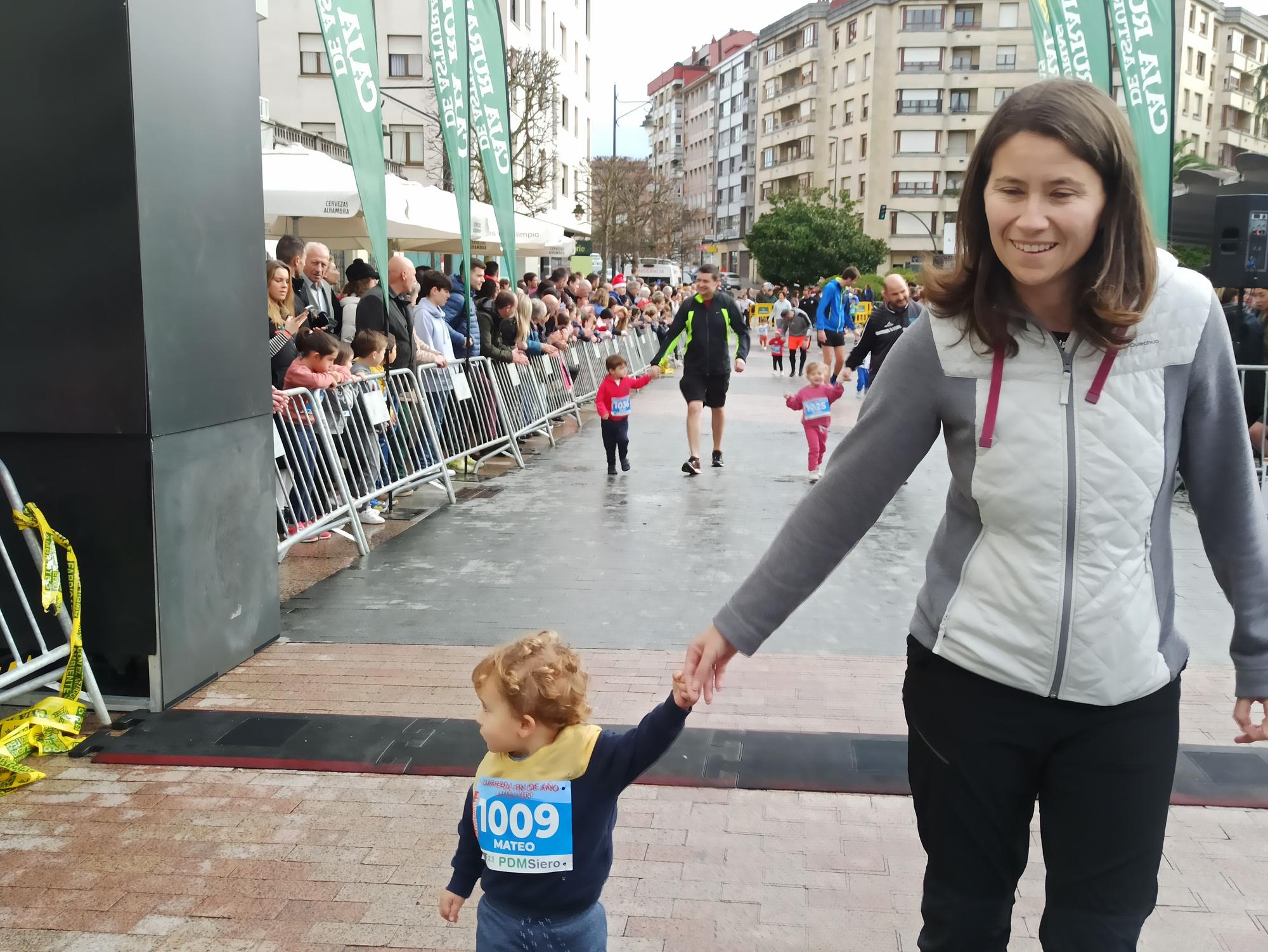 Casi 1.500 participantes disputan la carrera de Fin de Año de Pola de Siero