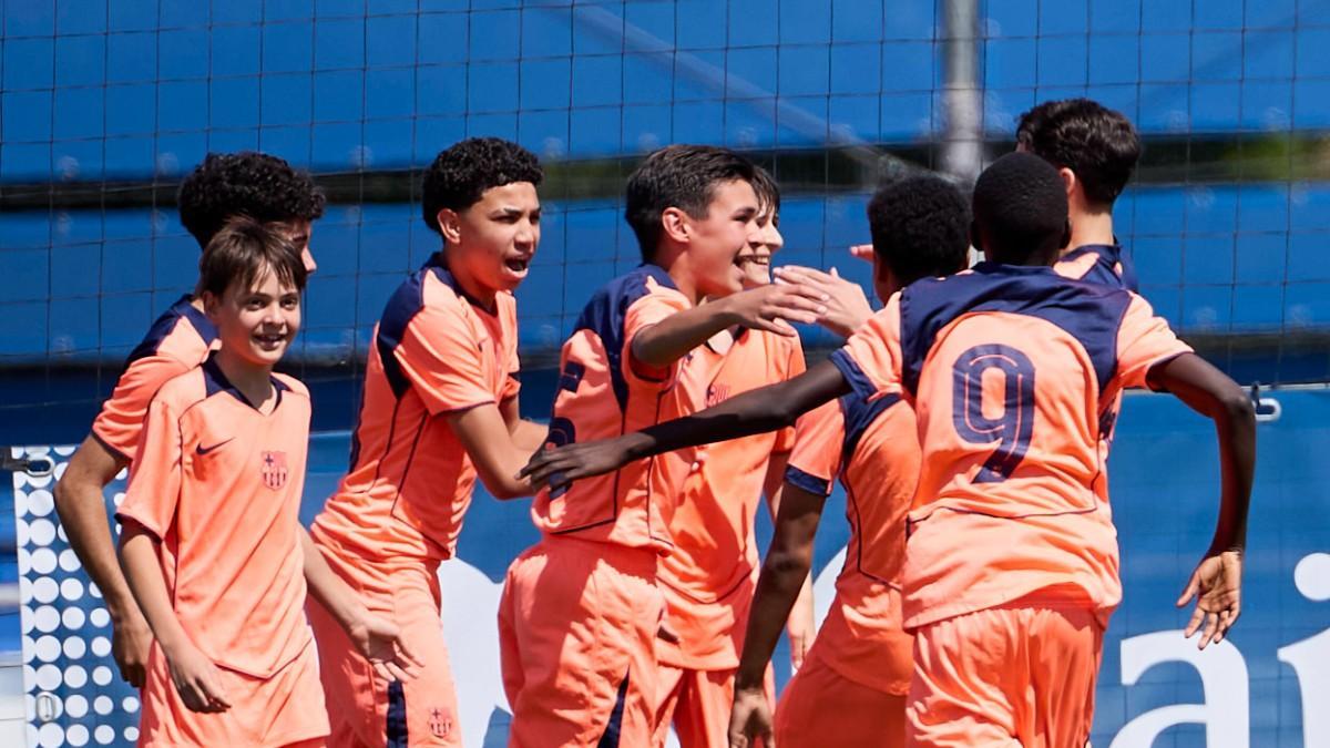 Los blaugranas celebraron tres goles en la Ciutat esportiva Dani Jarque