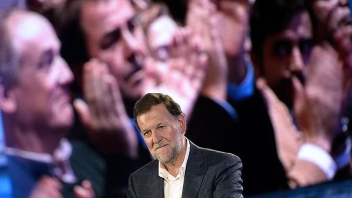 Mariano Rajoy, anoche, en el mitin que dio en Pontevedra tras sufrir la agresión.