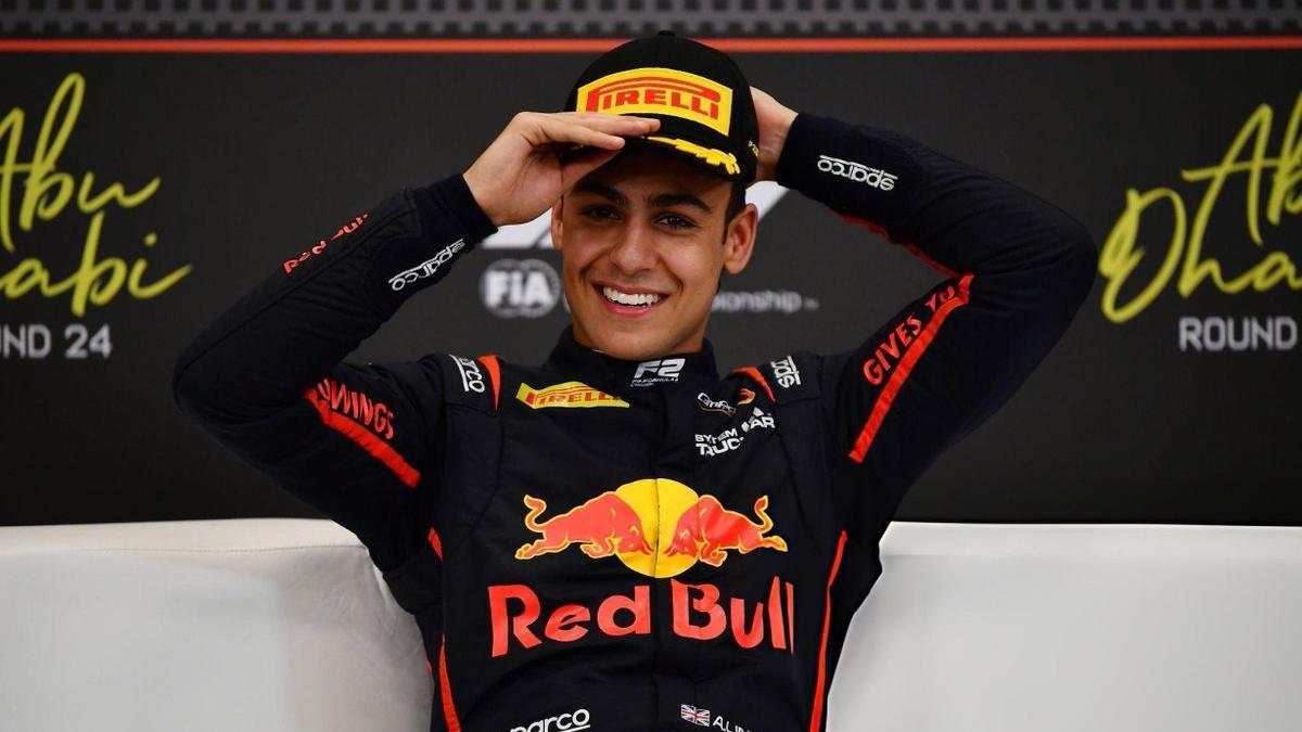 Arvid Lindblad , nuevo piloto de Racing Bulls en F1, empezará a probarse este martes en Abu Dhabi