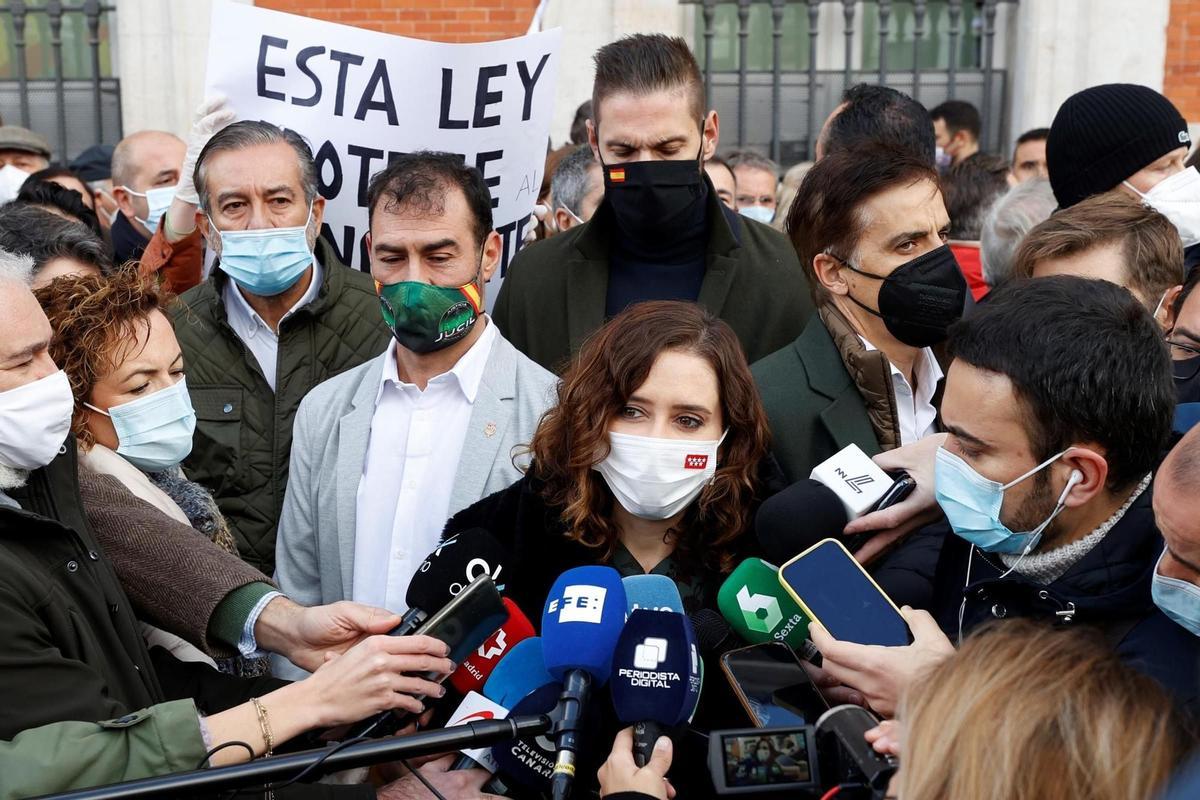 Agentes de todos los cuerpos salen a la calle contra la nueva ley mordaza.