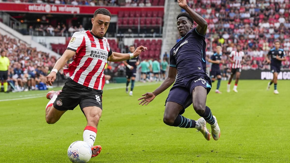 Dest, durante la final de la Supercopa de Países Bajos