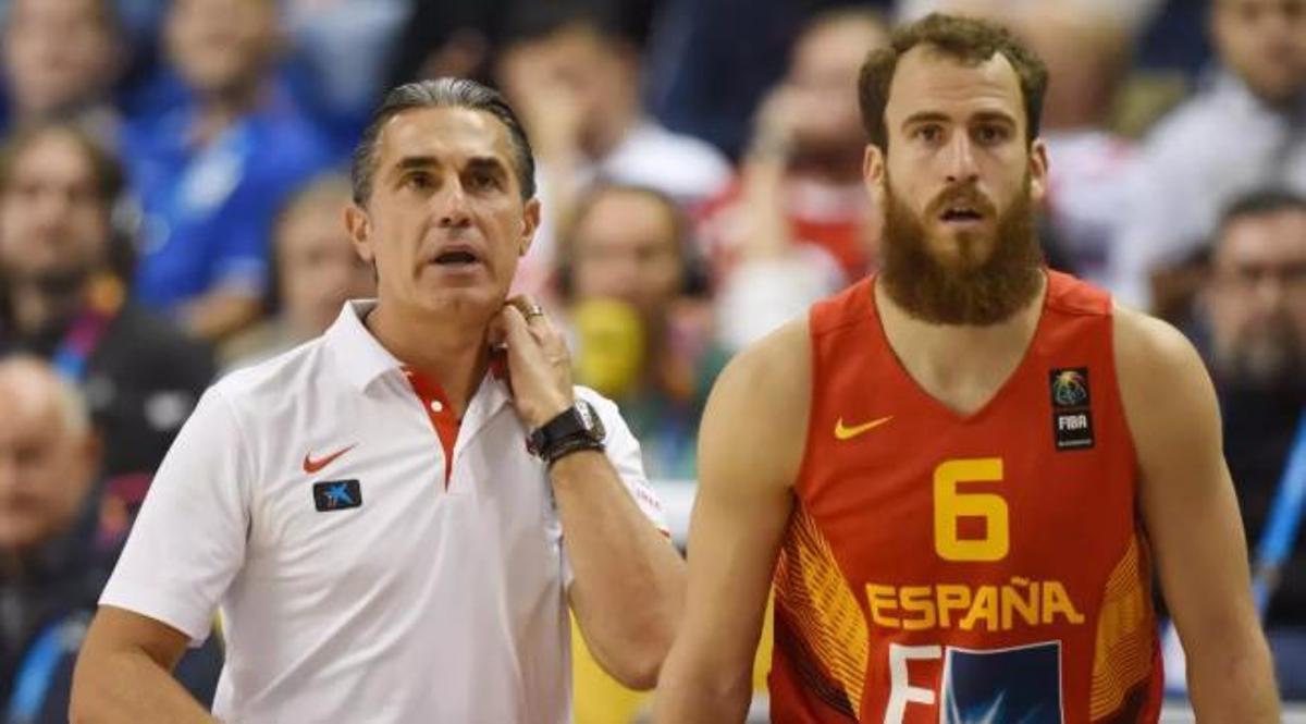 Sergio Scariolo y Sergio Rodríguez, en una imagen con la selección española