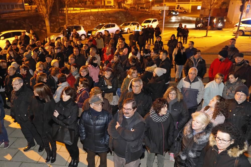 Protesta veïnal contra el tancament del CAP de Taialà en caps de setmana