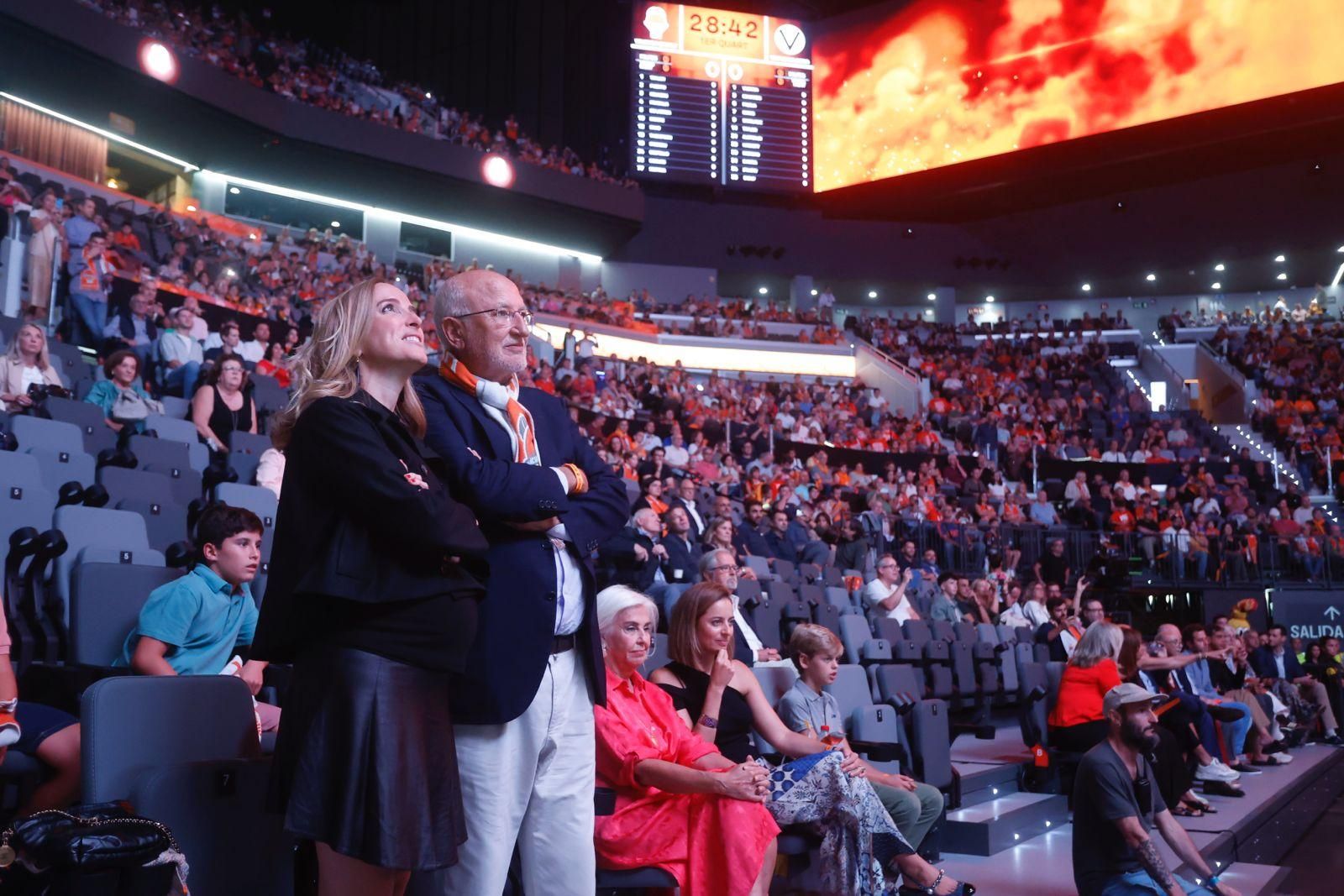 Mucha emoción en la inauguración del Roig Arena
