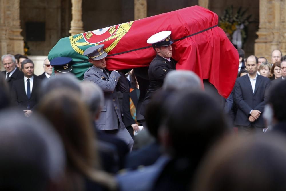 Portugal dice "hasta siempre" a Mário Soares