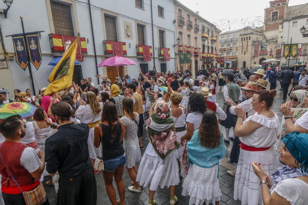 Alardo y «Ballada de Banderes» en Castalla.