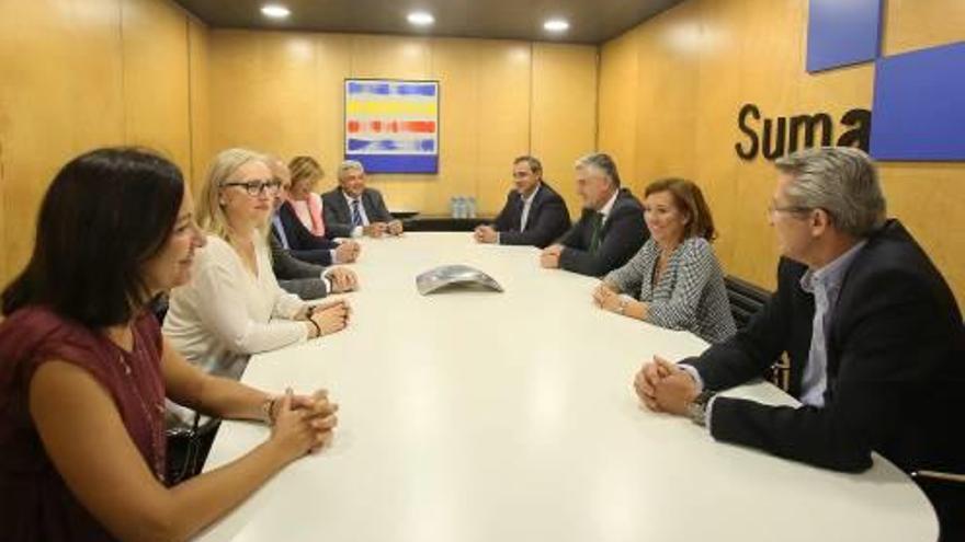 Reunión que tuvo lugar esta semana para nombrar a Encarna Sánchez como gerente.