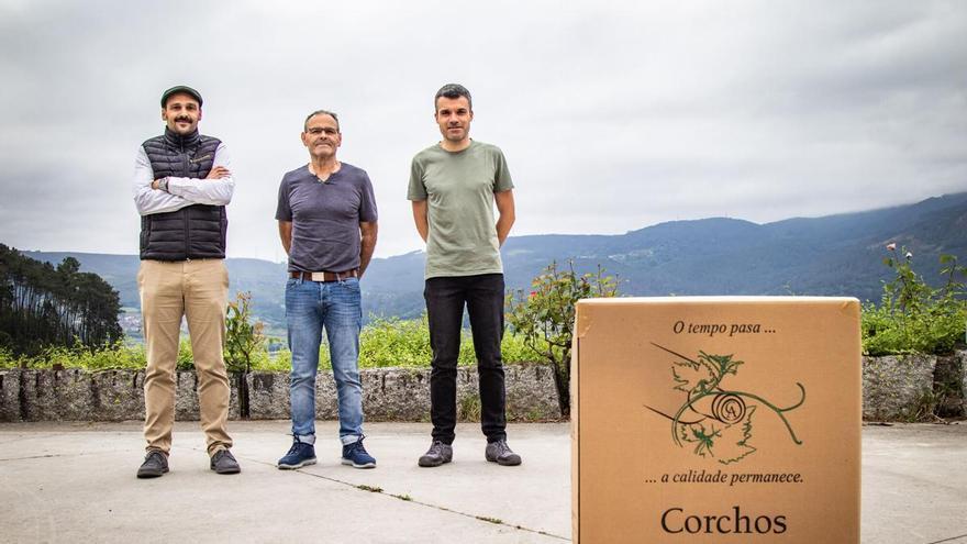 Almeida celebra 60 años como única fábrica de corchos en Galicia con la tercera generación al mando