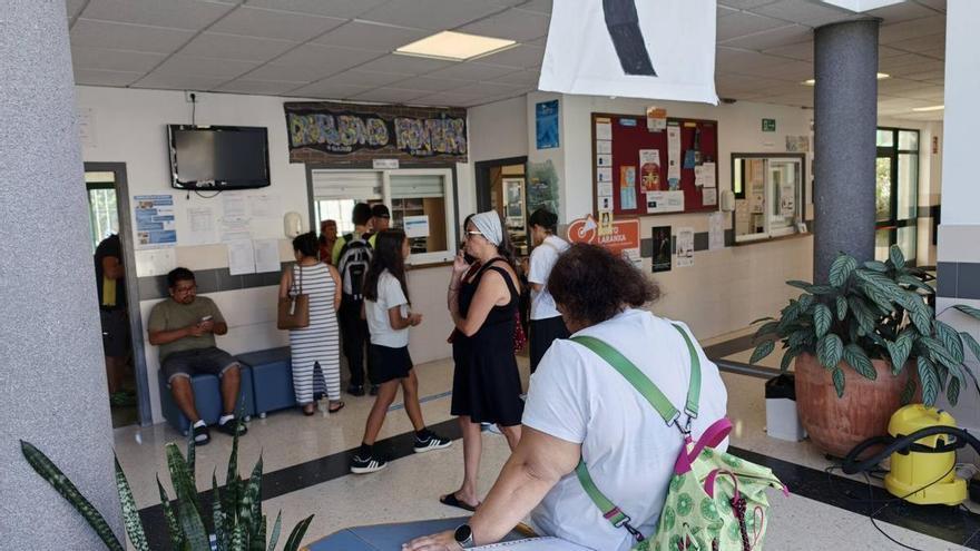 El curso escolar arranca con una "sangría" de casi 300 alumnos menos