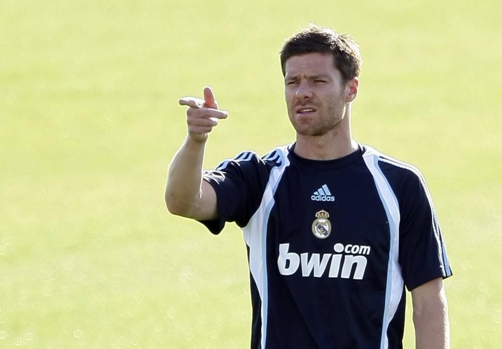 Xabi Alonso, del Liverpool al Real Madrid, 35 millones.