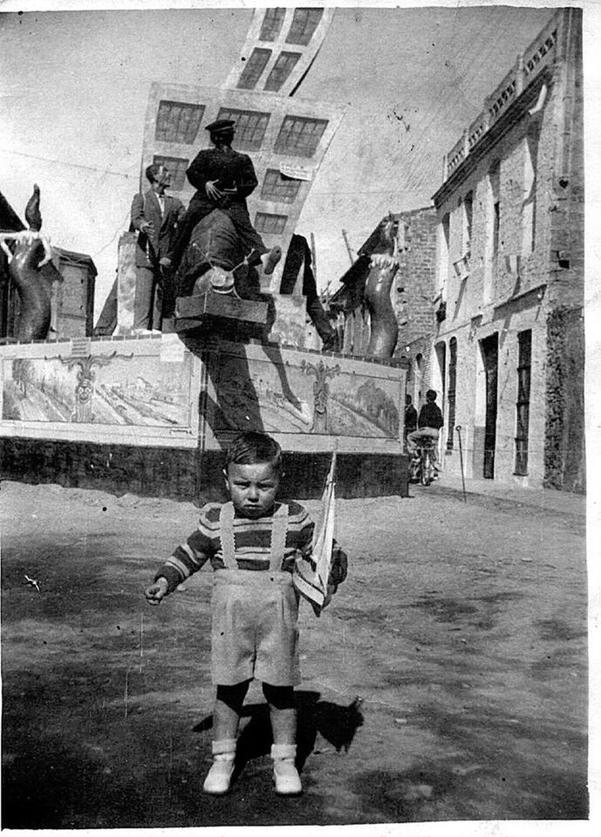 Imagen de la falla Camí la Vall que se plantó en Moncofa en 1951.