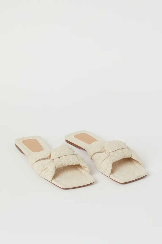Sandalias con detalle lazo y punta cuadrada