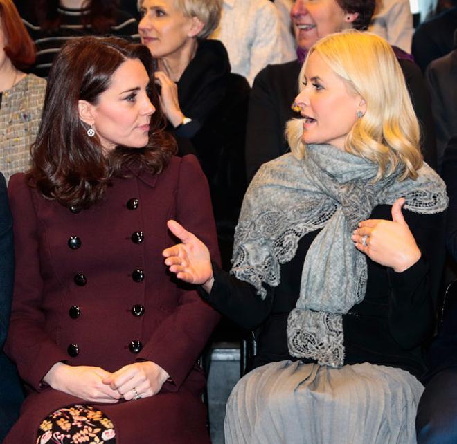 Kate Middleton y la princesa Mette-Marit de Noruega