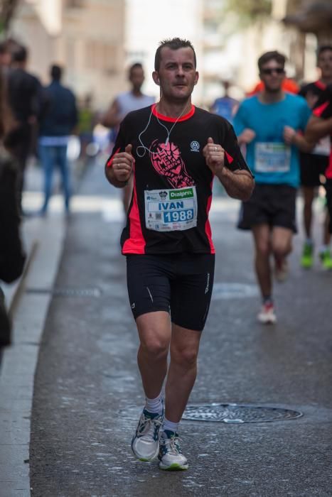 Hassanne Ahouchar gana el 44 maratón de Elche