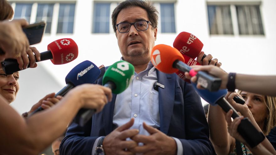 Óscar López: “Yo acuso a la presidenta de la Comunidad de Madrid de racismo puro”