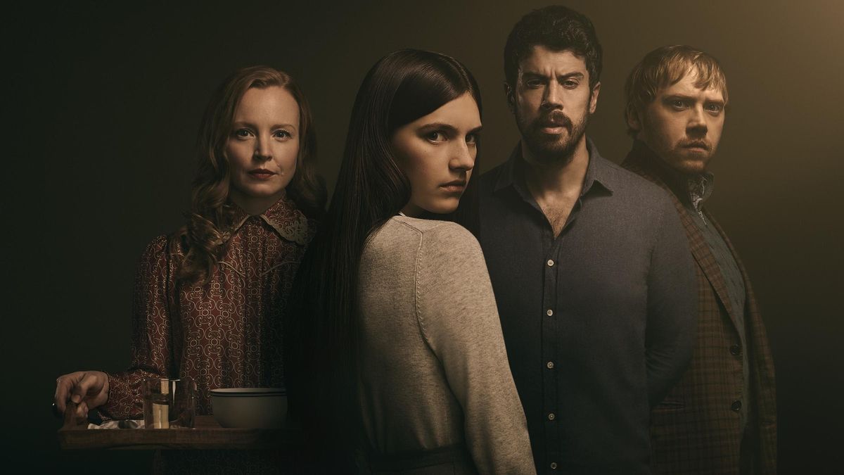 Image of the cast of Apple's Servant series. Image of the cast of Apple's Servant series.