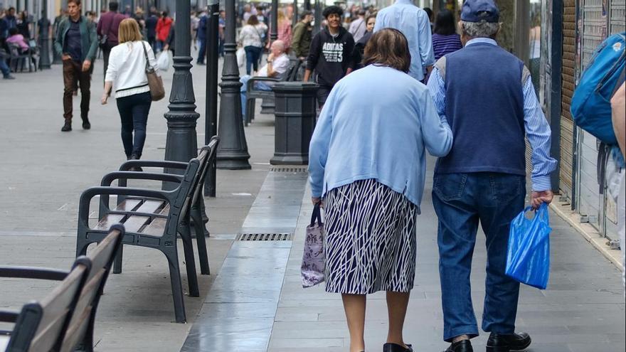 Las pensiones de 32.000 viudas canarias subirán en 2024 entre 40 y 126 euros al mes
