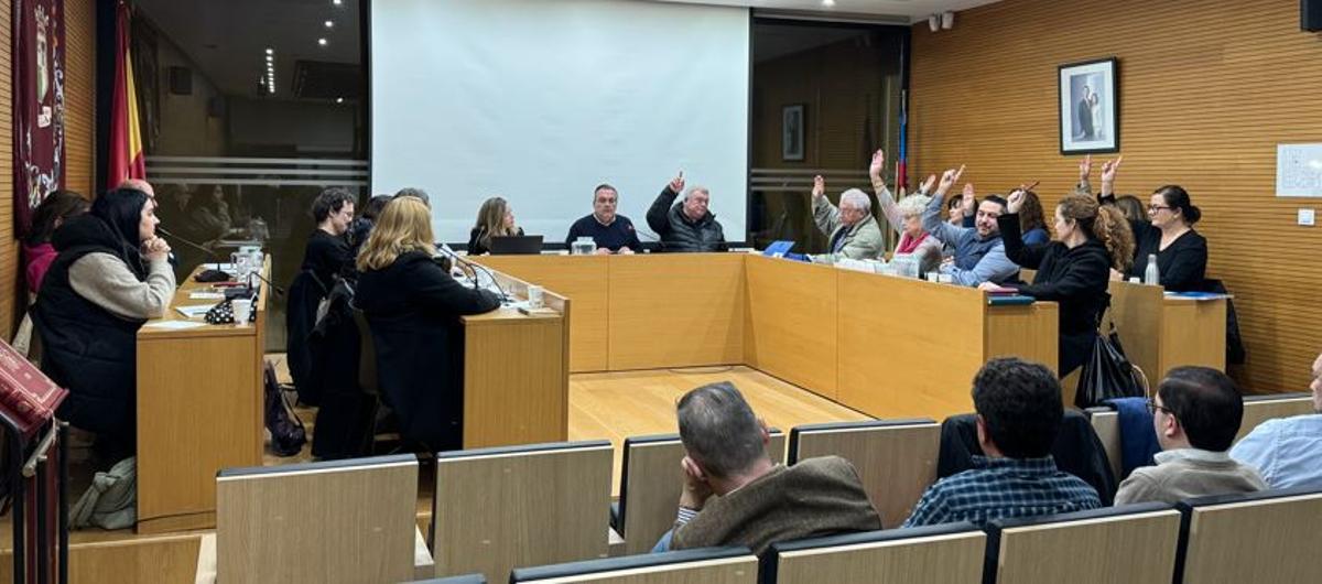 Votación en el pleno de Godella.
