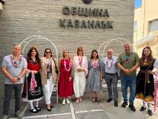 Xàtiva refuerza los lazos con Kazanlak durante la participación en la Fiesta de la Rosa