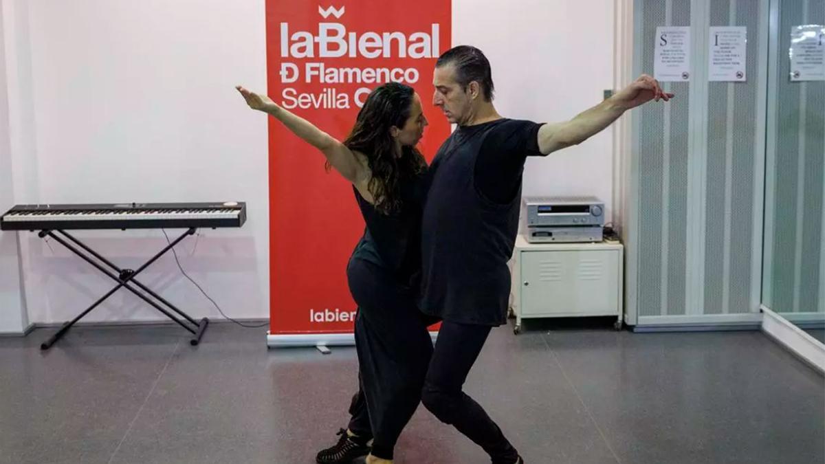 Ensayo de ‘Matarife/Paraíso’, pieza que Andrés Marín y Ana Morales estrenan este sábado en la XXIII Bienal de Flamenco en Sevilla.