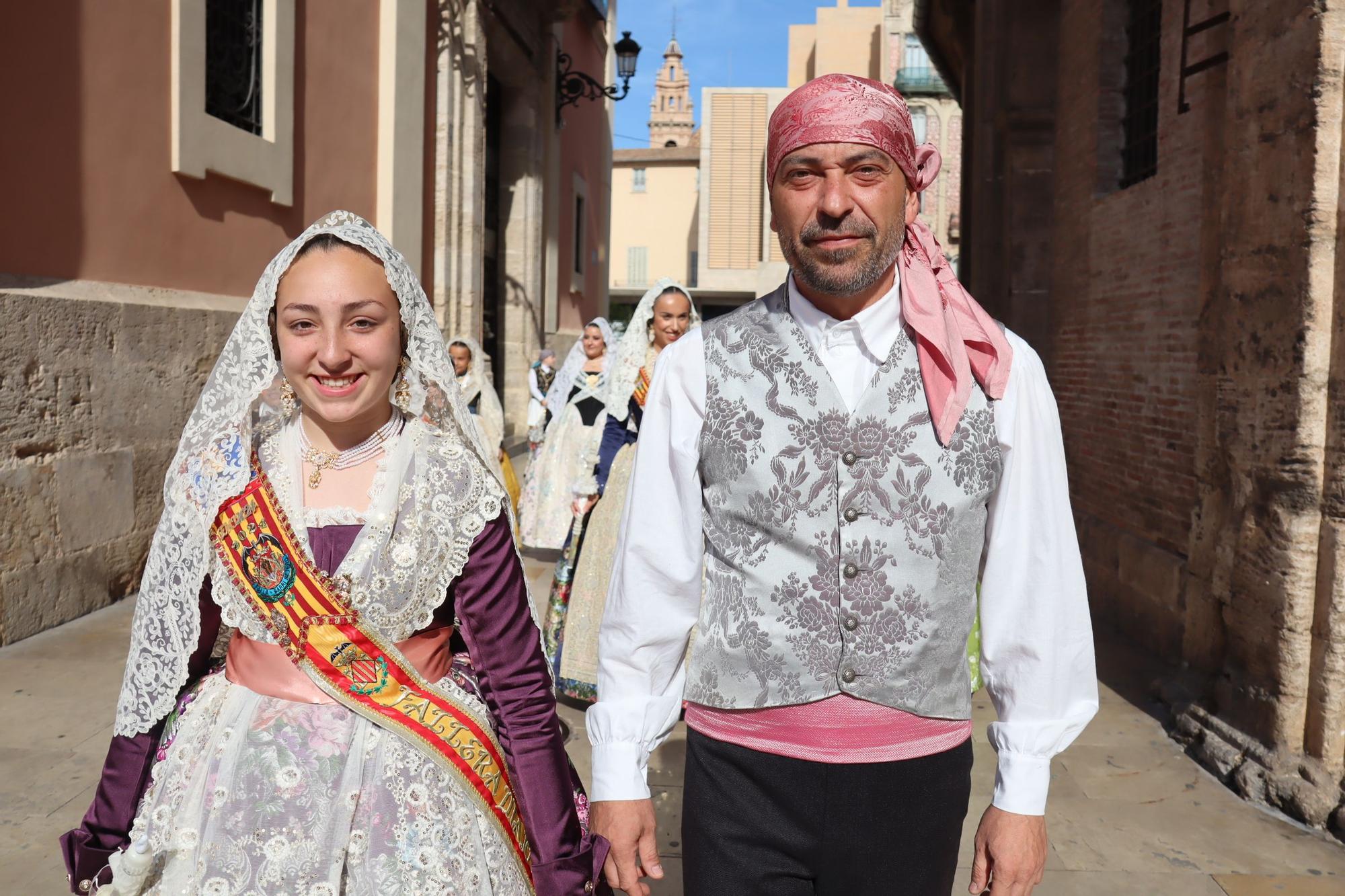 Las comisiones de falla en la Procesión de la Virgen (4/5)