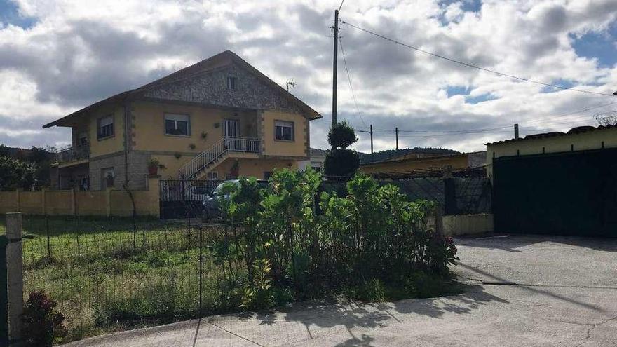 Una de las viviendas afectadas por estos robos en el lugar de O Quinteiro, Bora. // Gustavo Santos