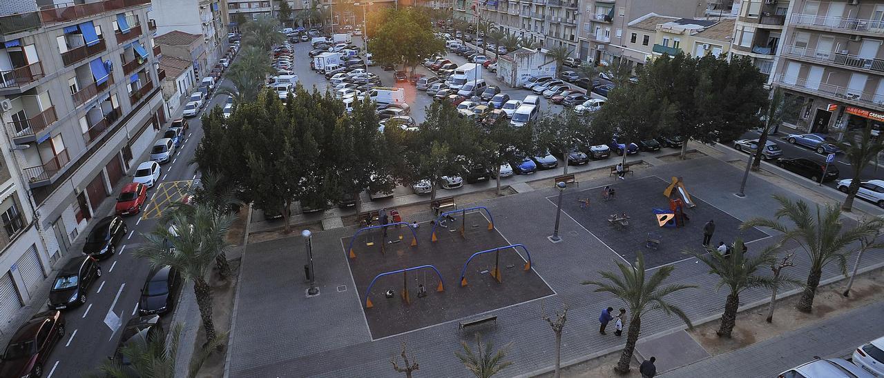 El solar de Carrús que el equipo de gobierno considera perfecto para el Palacio de Congresos.