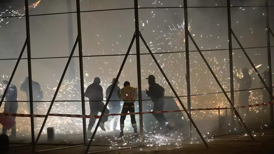Así se vive la "Gran Carretillà" en Elche
