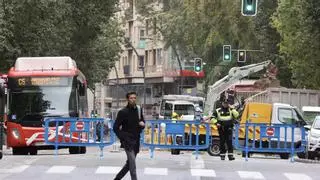 La Gran Vía de Murcia sigue cortada al tráfico