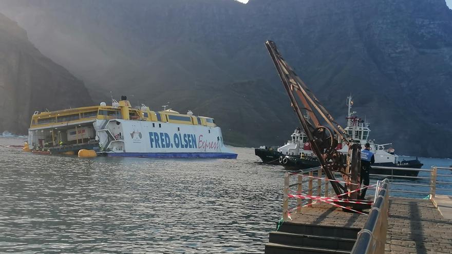 Peligra la flotabilidad del ferry encallado en Agaete