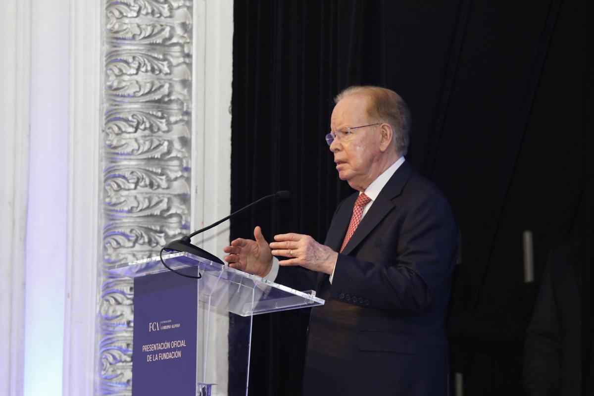EN IMÁGENES: Presentación de la Fundación Corripio Alonso en el teatro Riera de Villaviciosa